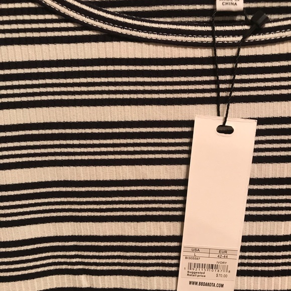 NWT BB Dakota Bell Sleeve Top - Picture 5 of 7